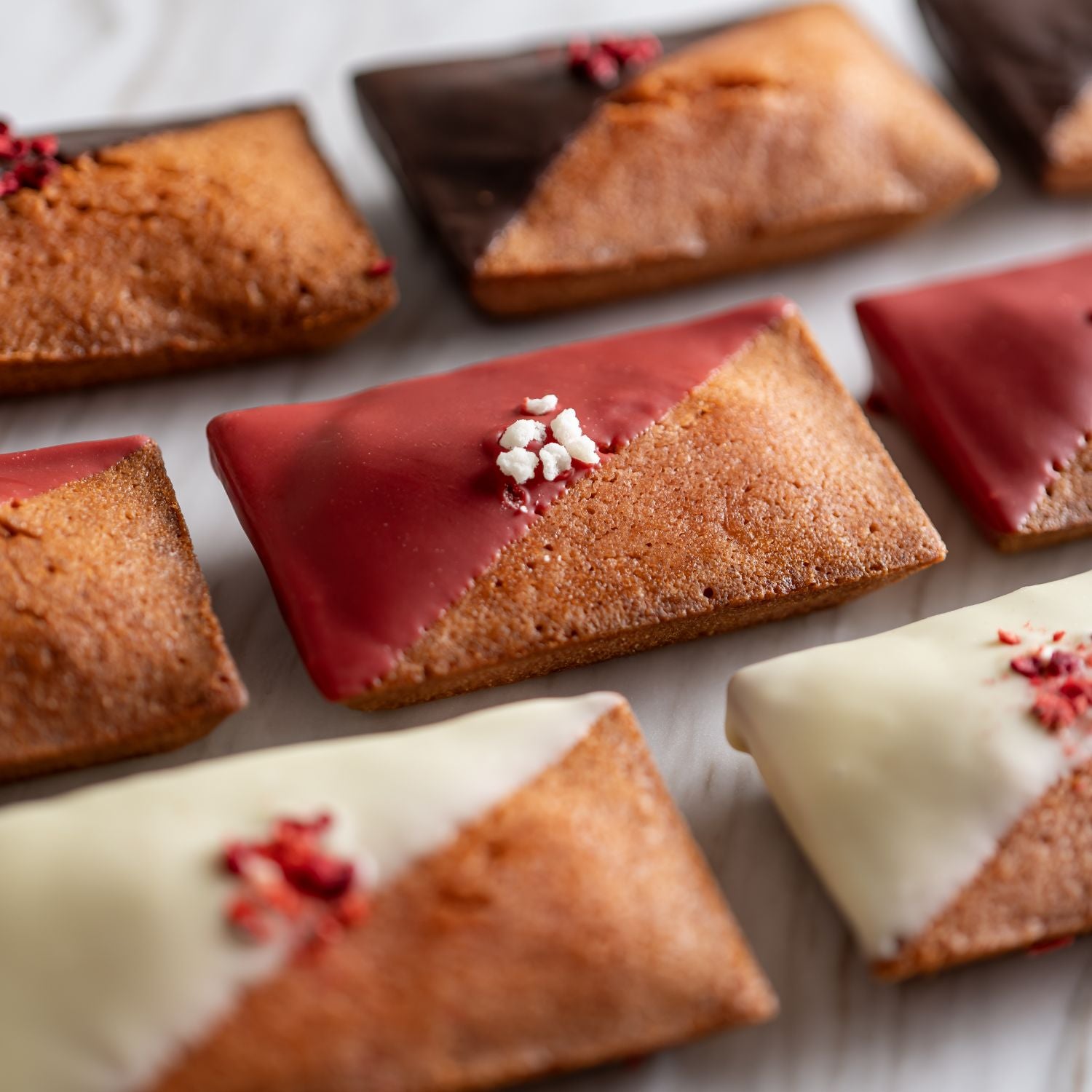 チョコがけいちごフィナンシェBOX6個入り