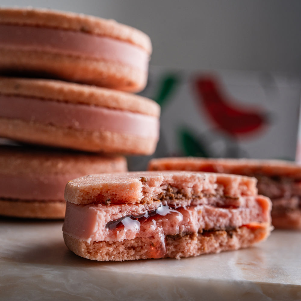 チョコサンドクッキー〈いちごマスカルポーネ〉6個入りBOX