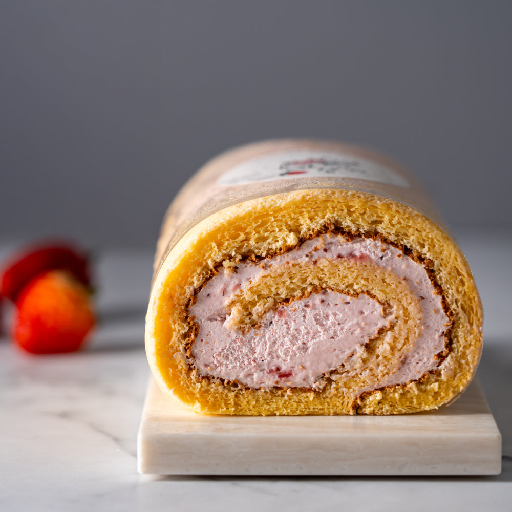 いちごのロールケーキ