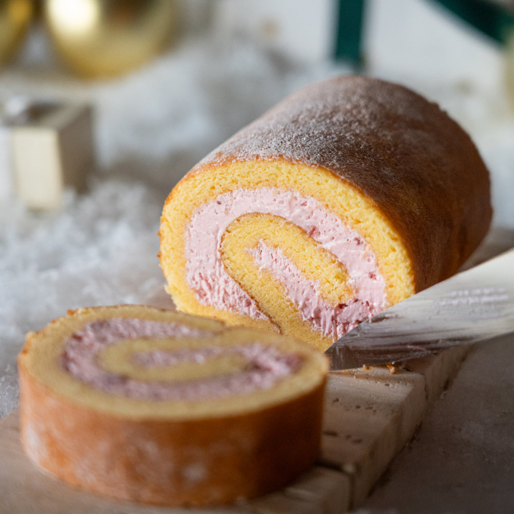 クリスマス限定 いちごのロールケーキ