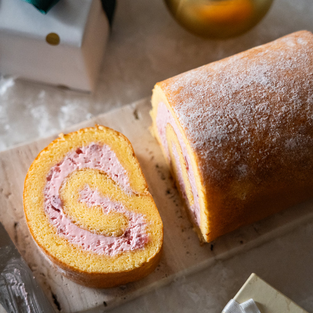 クリスマス限定 いちごのロールケーキ