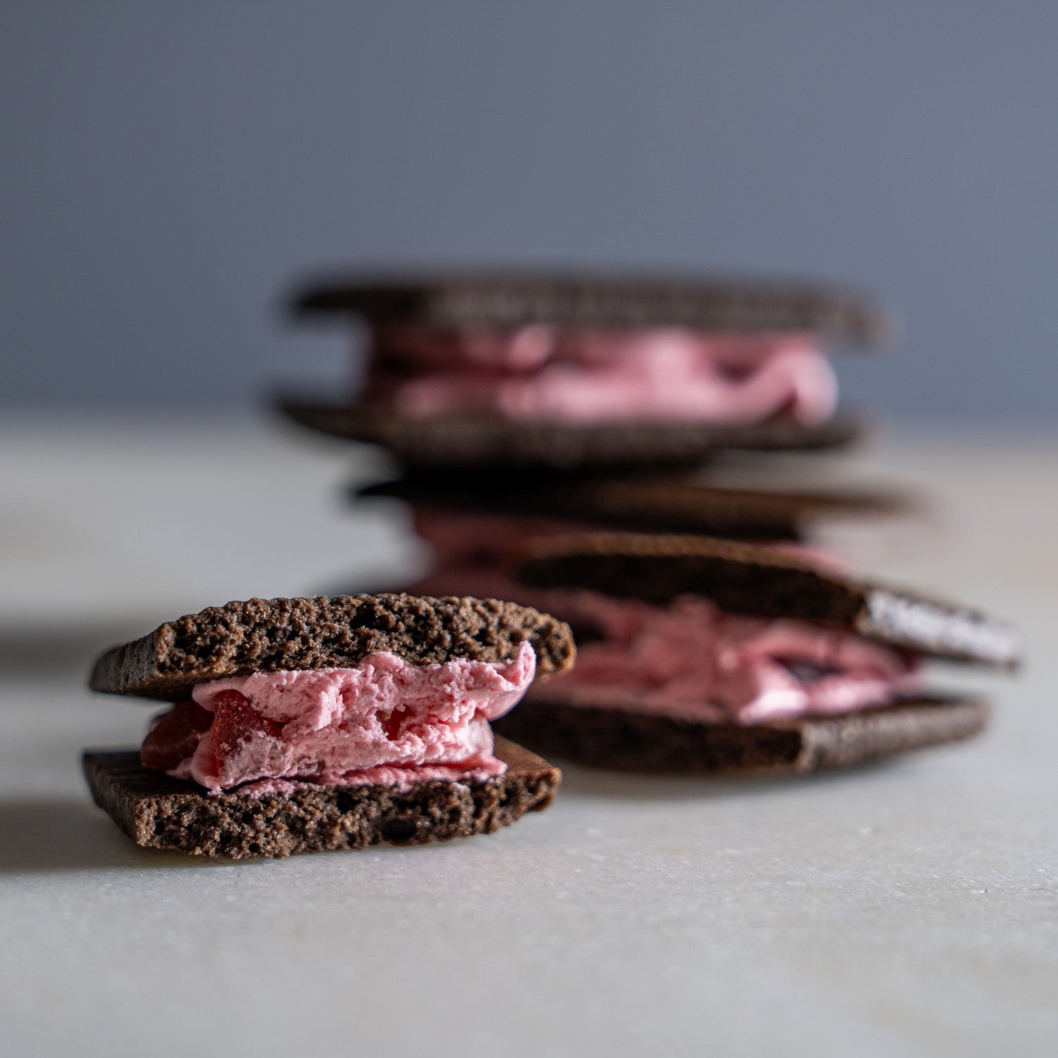 とっておき いちごバターサンド〈プレーン&ココア〉(各4個入り)