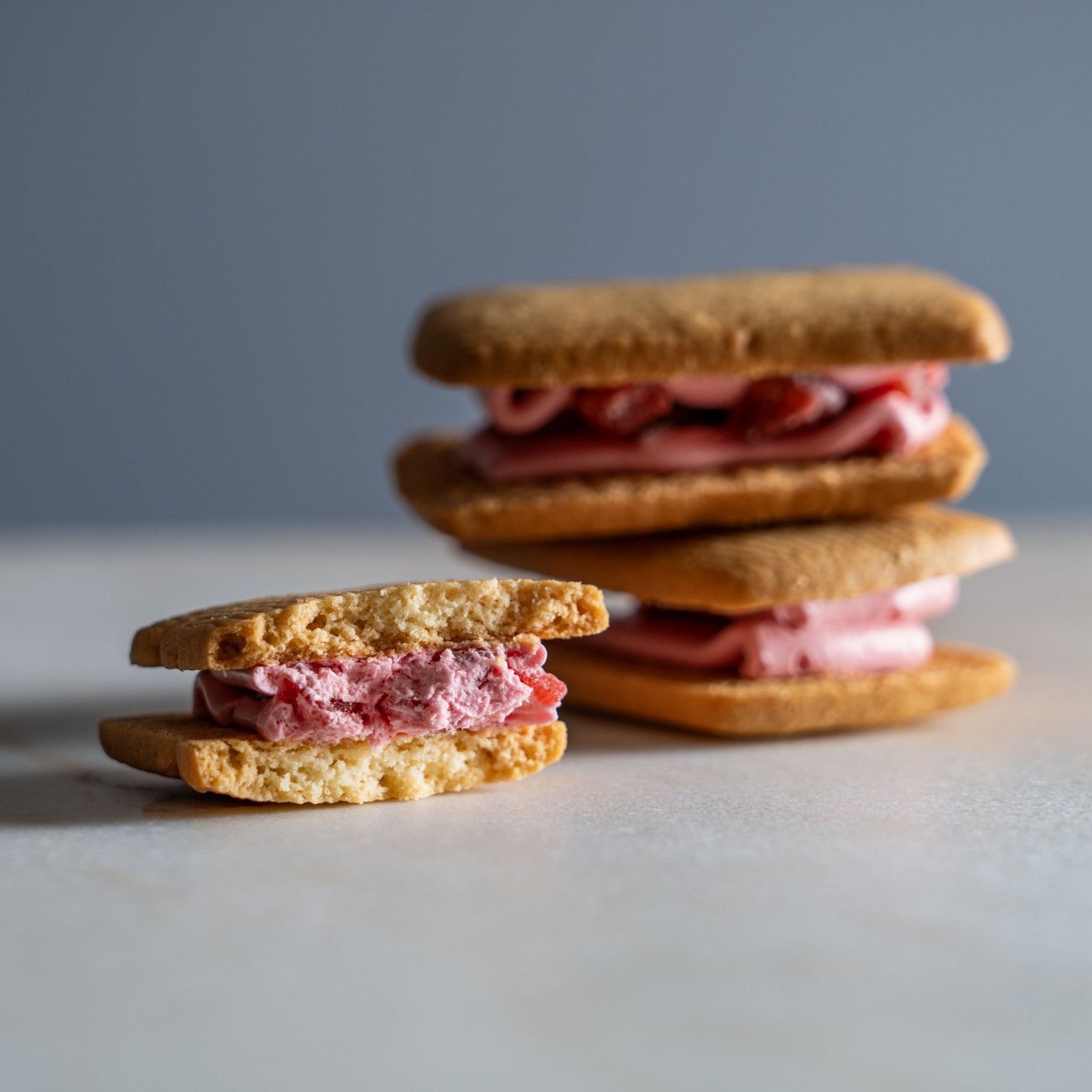 とっておき いちごバターサンド〈プレーン〉(4個入り)