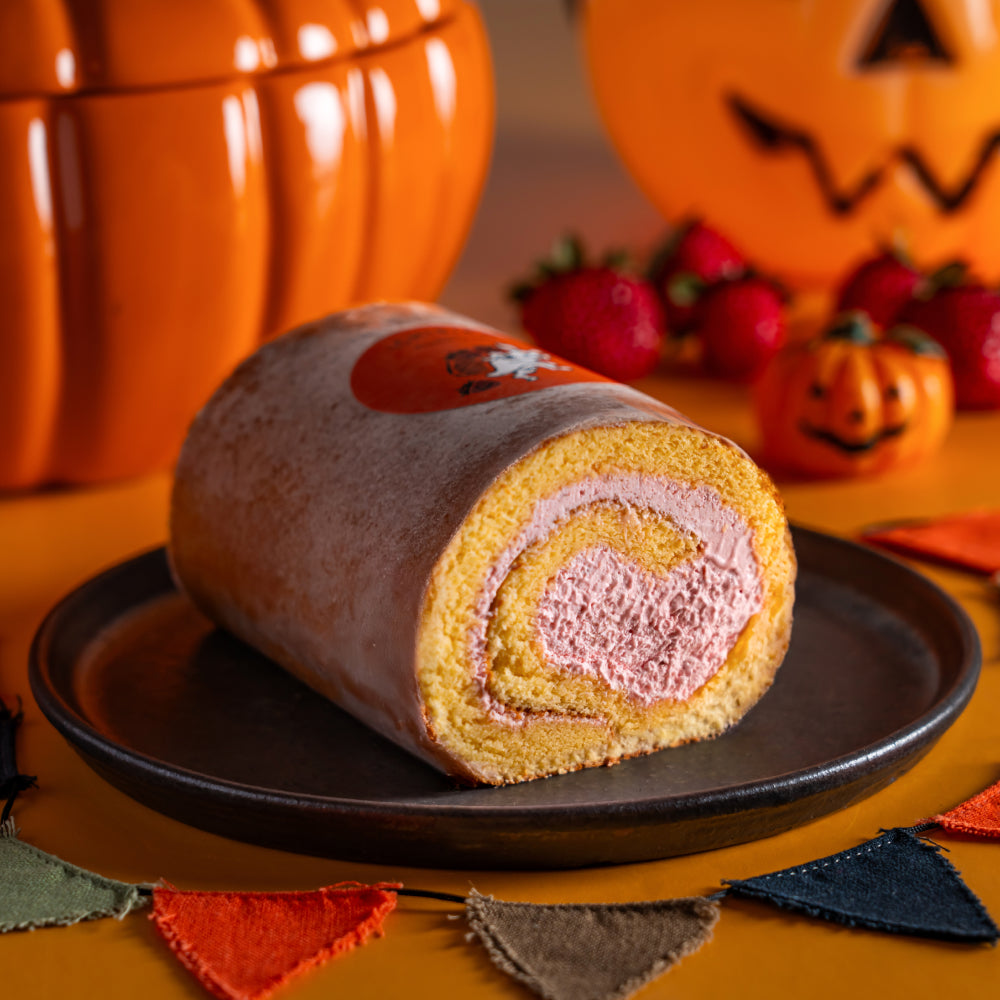ハロウィン限定 いちごのロールケーキ