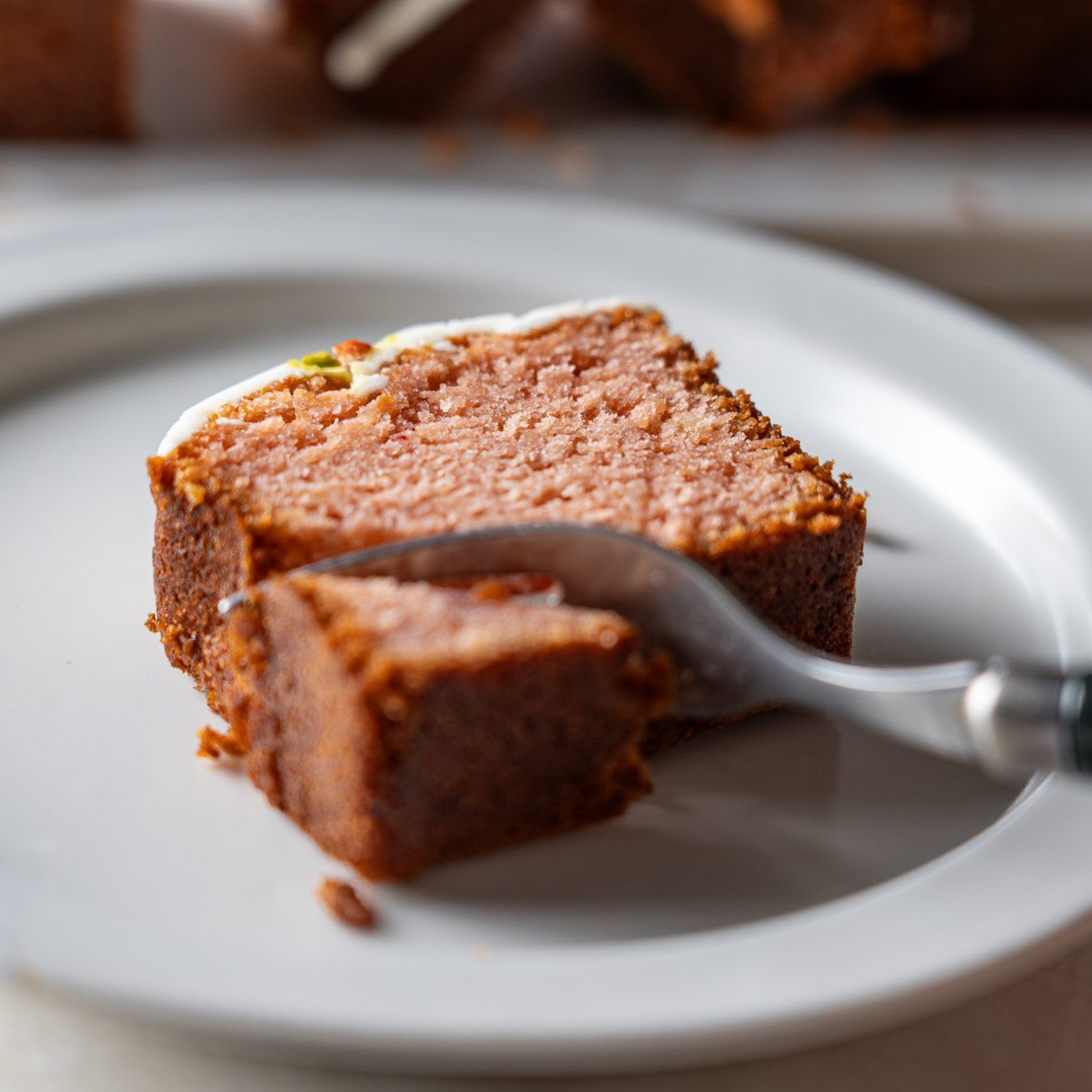 ホワイトチョコがけいちごパウンドケーキ